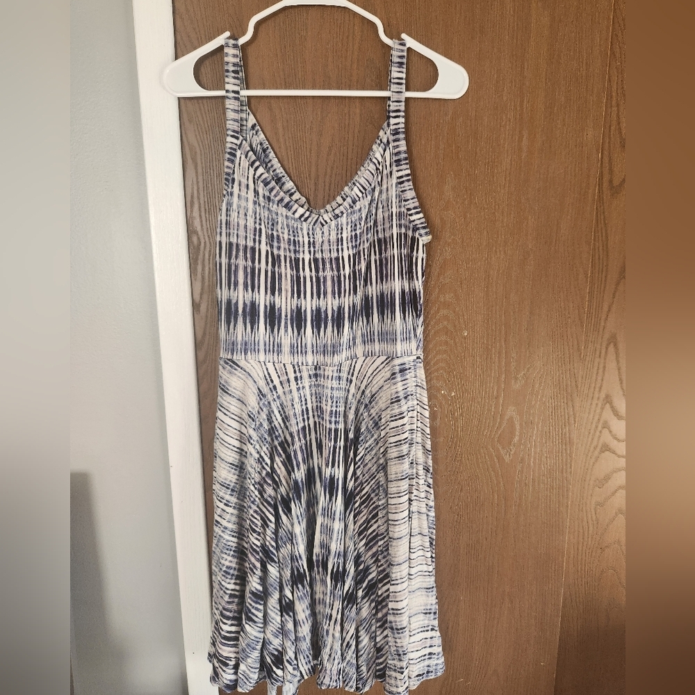 Artistan NY Dress - Picture 1 of 3